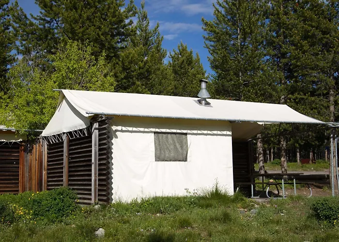 Lodge Colter Bay Village